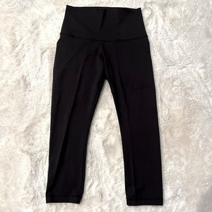 Lululemon black crop leggings. Size 6. Excellent condition.